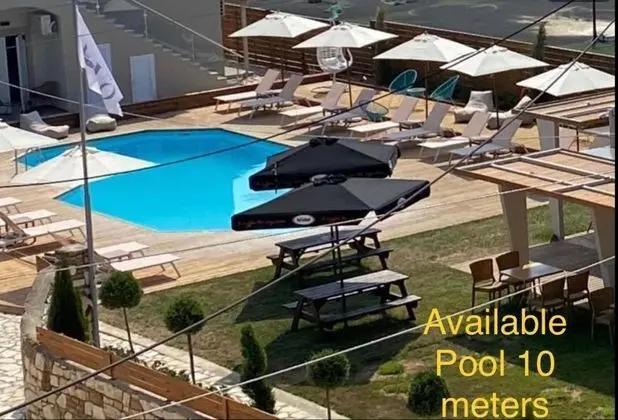 Vicky's Guesthouse - Havuz