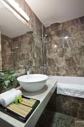 Victor Hotel Cau Giay - Banyo Özellikleri