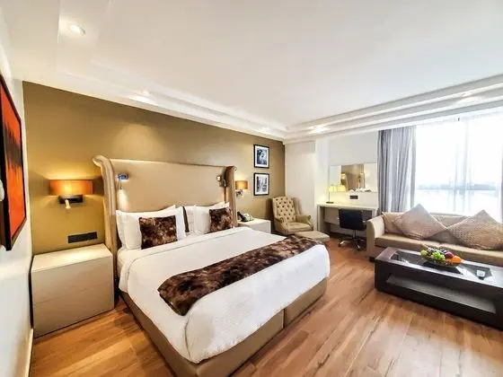Victoria Crown Plaza Hotel - Öne Çıkan Resim