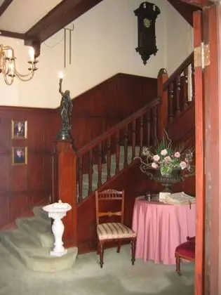 Villa Victoria Executive Guest House - Lobi