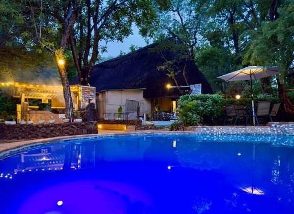 Victoria Falls Backpackers - Dış Mekan