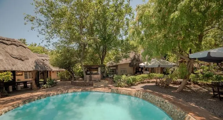 Victoria Falls Backpackers - Havuz