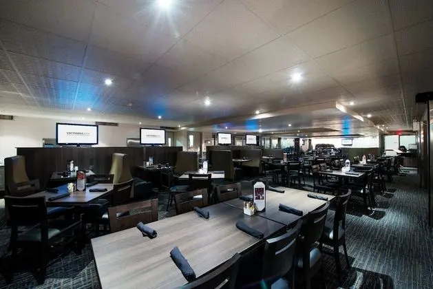 Victoria Inn Hotel and Convention Centre - Yerinde Yemek