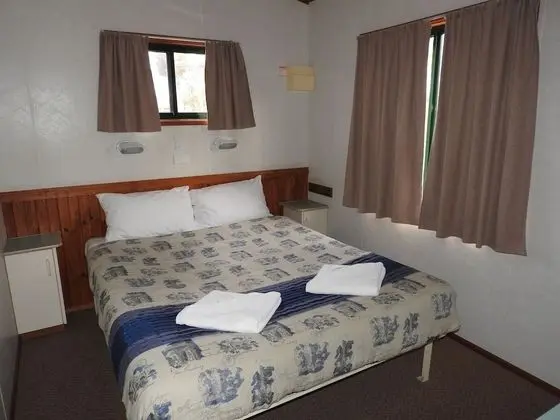 Victoria Lake Holiday Park - Oda