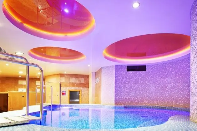 Victoria Olimp Hotel Minsk - Havuz