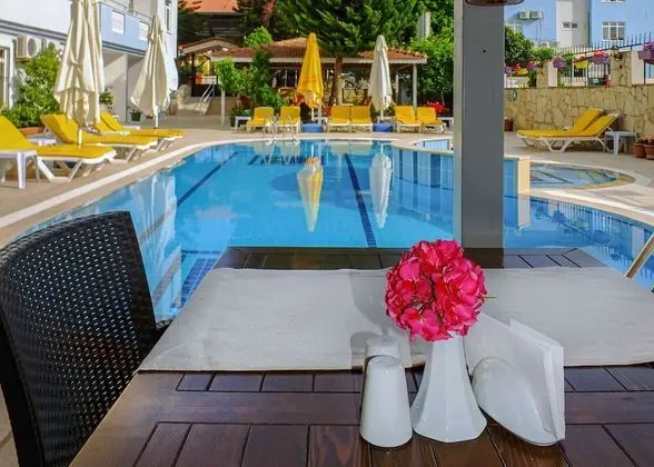 Victoria Princess Apart Hotel - Havuz