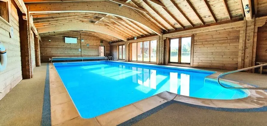 The Victorian Barn self catering holidays with pool & hot tubs - Öne Çıkan Resim