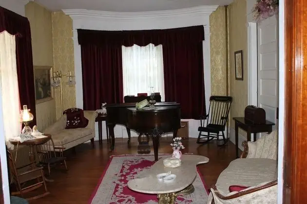 Victorian Charm Inn - İç Mekan