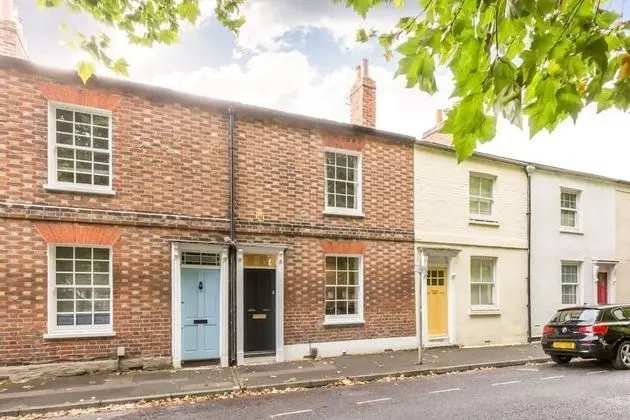 The Victorian House - Enticing 2bdr House With Garden