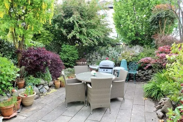 Victorian House near Stadium