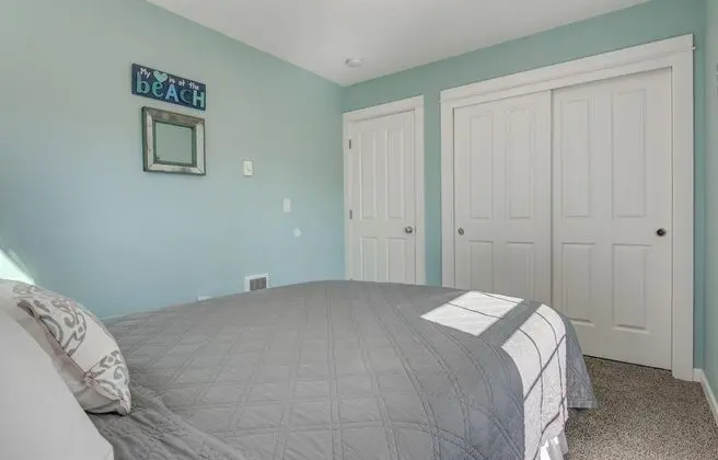 Victoria's and Bent Beach Cottage's Combo - Oda