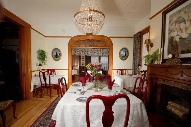 Victoria's Historic Inn - Yerinde Yemek