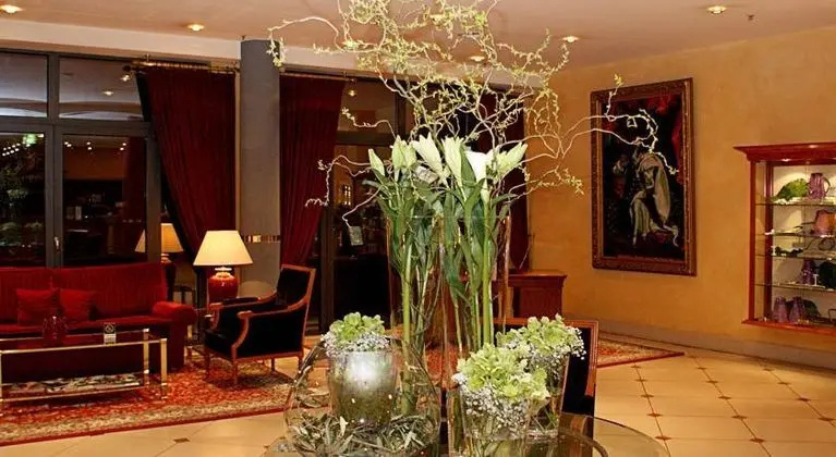 Victor's Residenz-Hotel Saarbrücken - Genel