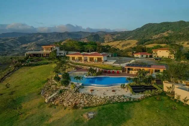 Vida Mountain Resort & Spa - Adults Only - 1