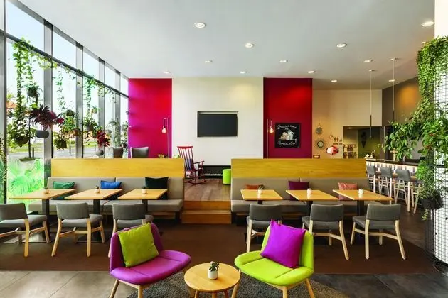 Vienna House Easy by Wyndham Pilsen - Lobi