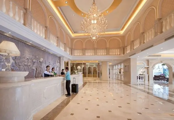 Vienna International Hotel - Lobi