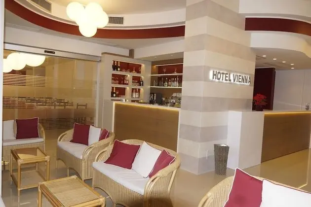 Hotel Vienna - Lobi