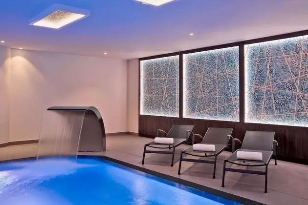 Vienna Marriott Hotel - Havuz