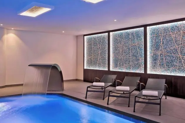 Vienna Marriott Hotel - Havuz