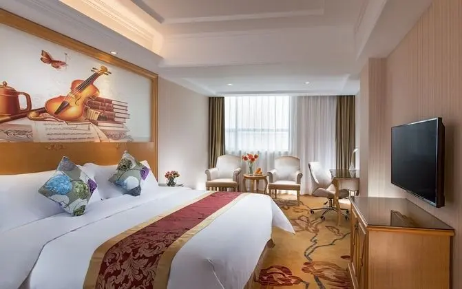 Vienna Hotel Shenzhen - FuYong Metro Station Branch - Oda