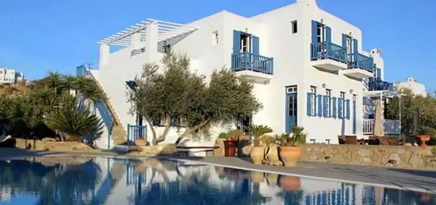 Vienoula's Garden Hotel