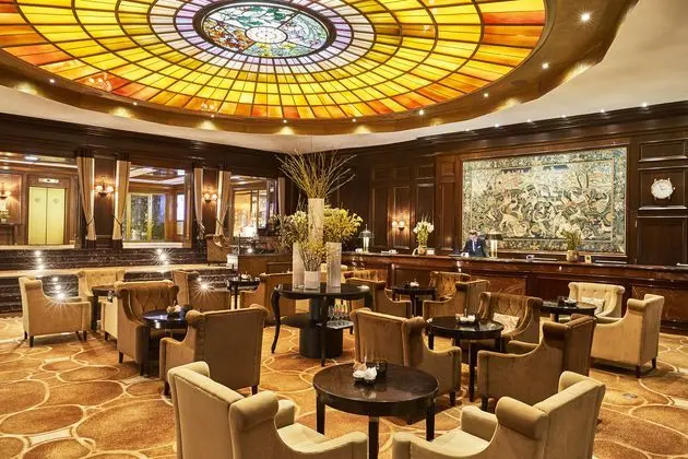 Vier Jahreszeiten Kempinski Munchen - Lobi