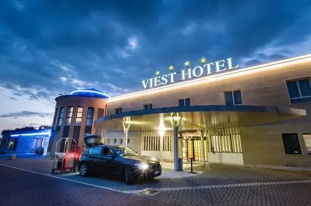 Viest Hotel