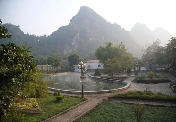 Vietnam Trade Union Hotel in Kim Boi - Dış Mekan
