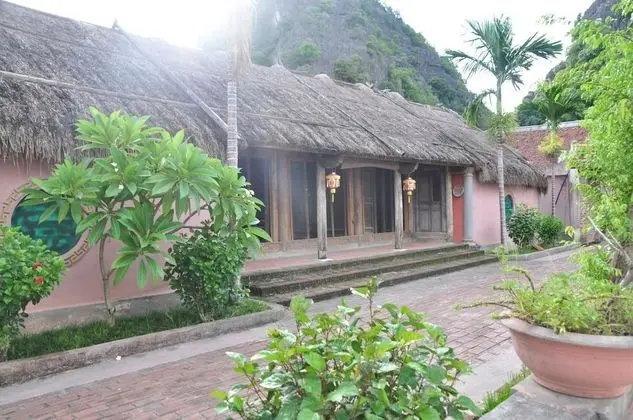 Vietnamese Ancient Village Hotel - Dış Mekan