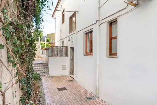 Vietri sul Mare Roomy Flat with Parking