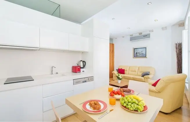 The View Apartment by Irundo - Mutfak