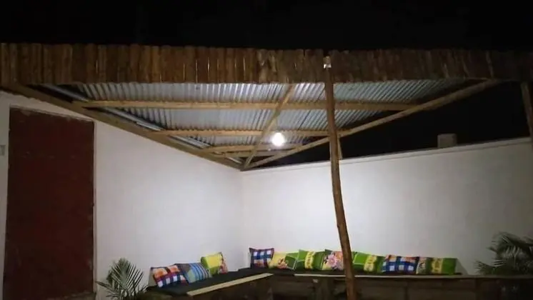View Mountain House - Backpackers - Dış Mekan