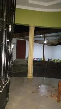 View Mountain House - Backpackers - Lobi