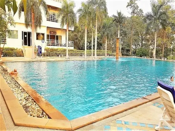 View Talay 5 Studio Apartment - Close to the Beach