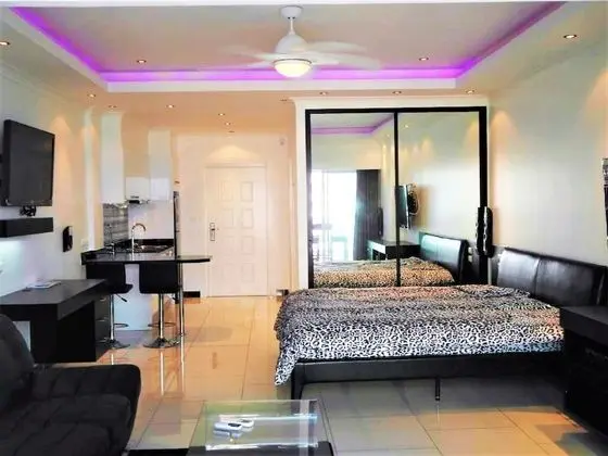 View Talay 8 Large Studio Apartment With sea View Pattaya - Oda