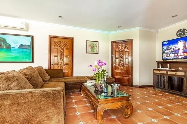Viewbor Villa - Pattaya Holiday House Walking Street - Lobi