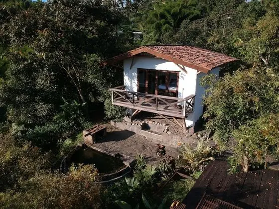 Viga Vieja Cabaña Rustica by Nomad Guru