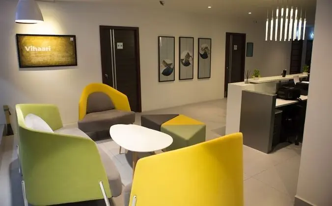 Vihaari 24 Business Hotel - Lobi