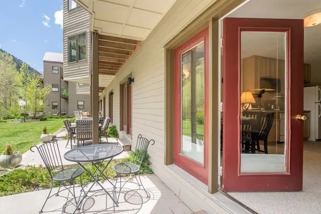 Viking Lodge 117 by Avantstay Ski Home w/ Communal Pool & Hot Tub