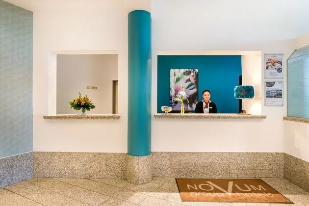 Hotel Viktoria Neuss - Lobi