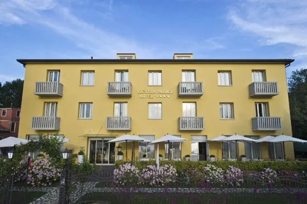 Viktoria Palace - 1