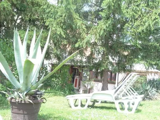 Hotel Viktória Vendégház - Dış Mekan
