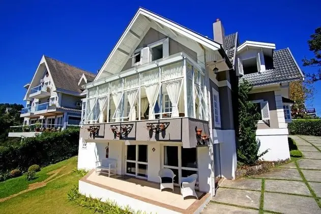 Vila de Charme Suítes