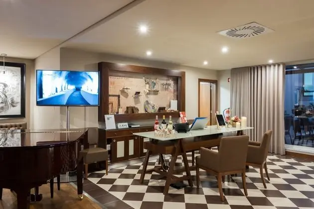 Vila Gale Porto Ribeira - Lobi