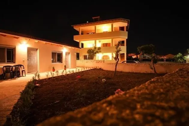 Vila Landi