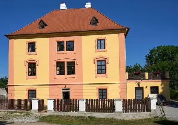 Vila Lovců králových