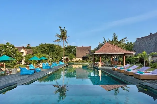 Vila Ombak Hotel - Havuz