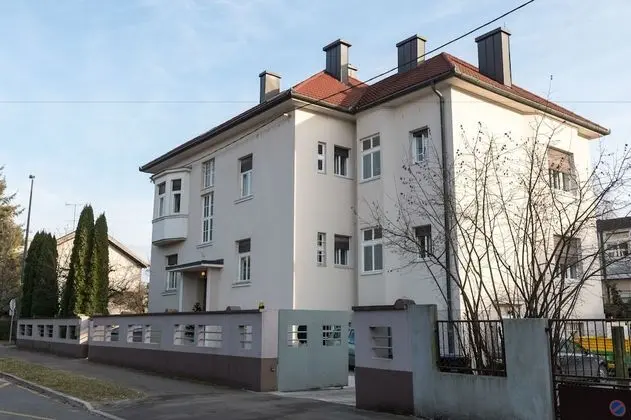Vila Teslova