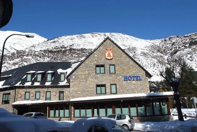 Hotel Vilagaros Apartamentos - Dış Mekan