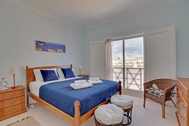 Vilamoura Main Avenue by Homing